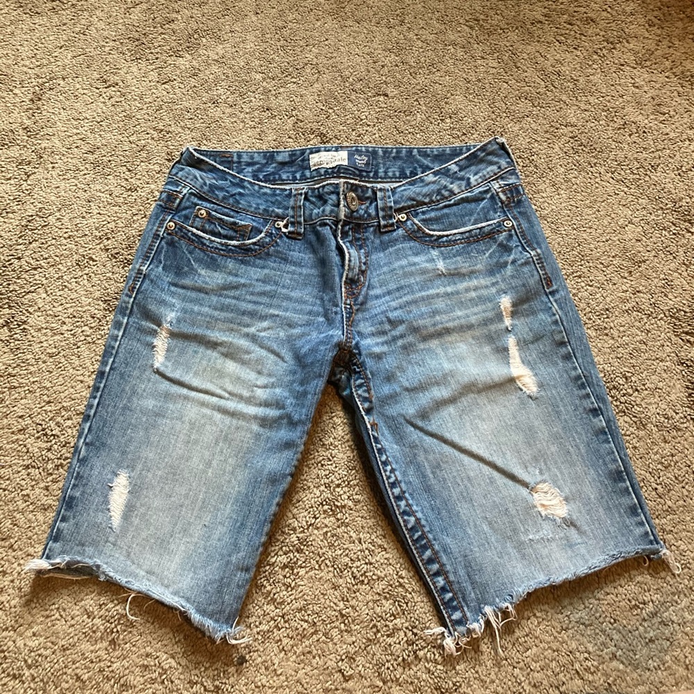 Aéropostale cutoff ripped shorts